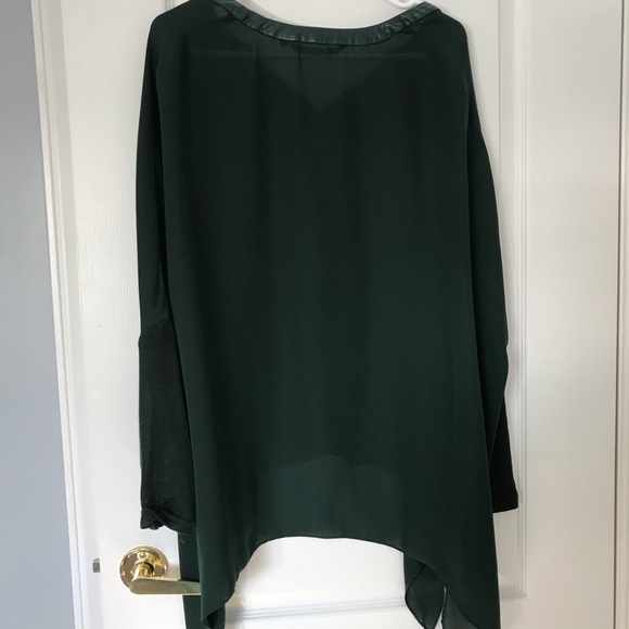 Emerald green blouse - Picture 5 of 6